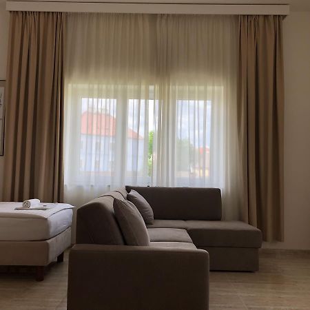 Apartman Za Radnici Valtice Zewnętrze zdjęcie