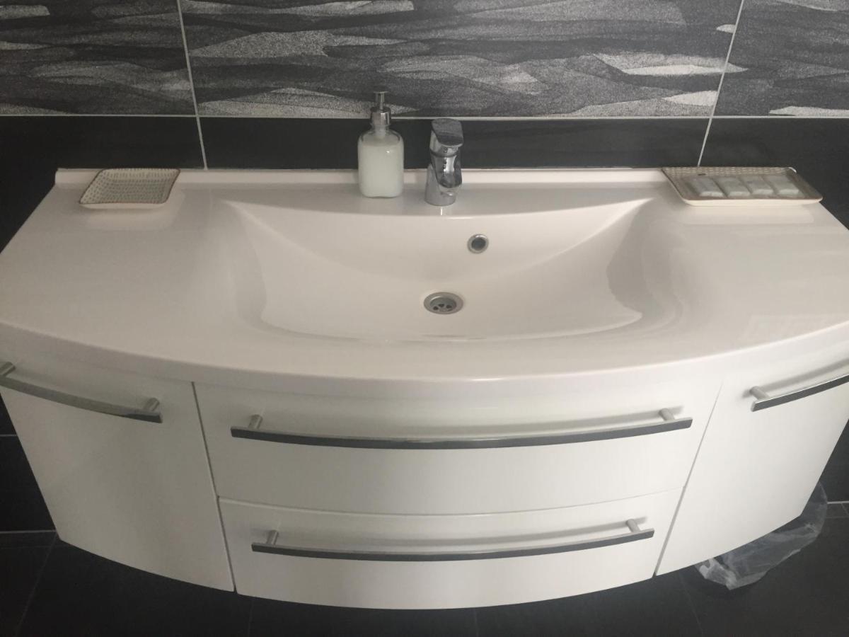 Apartman Za Radnici Valtice Zewnętrze zdjęcie