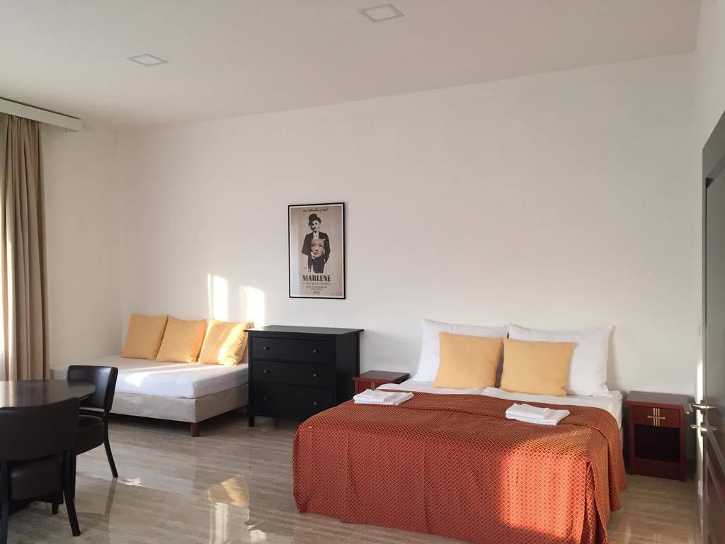 Apartman Za Radnici Valtice Zewnętrze zdjęcie