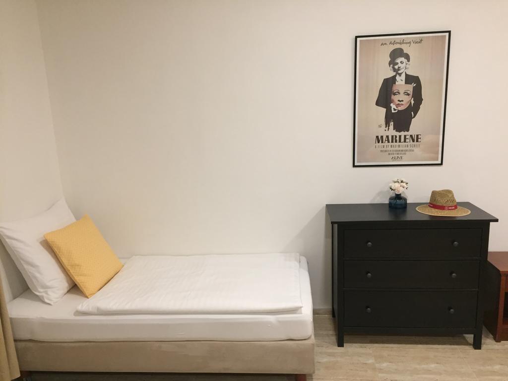 Apartman Za Radnici Valtice Zewnętrze zdjęcie