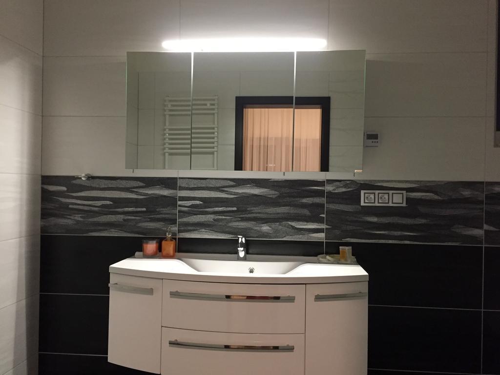 Apartman Za Radnici Valtice Zewnętrze zdjęcie