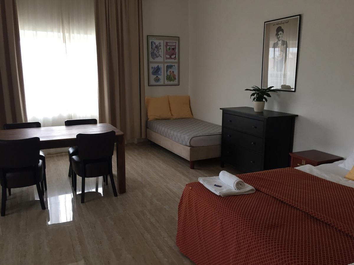 Apartman Za Radnici Valtice Zewnętrze zdjęcie