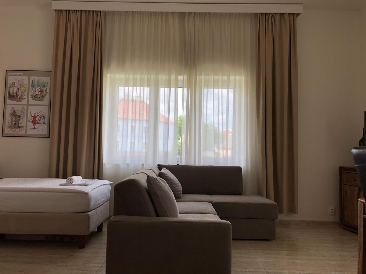 Apartman Za Radnici Valtice Zewnętrze zdjęcie