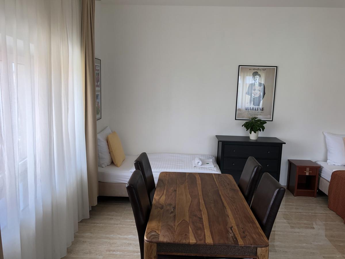 Apartman Za Radnici Valtice Zewnętrze zdjęcie