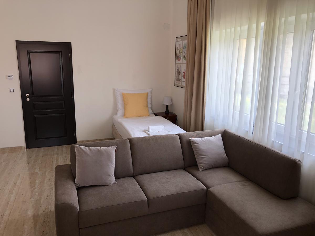 Apartman Za Radnici Valtice Zewnętrze zdjęcie
