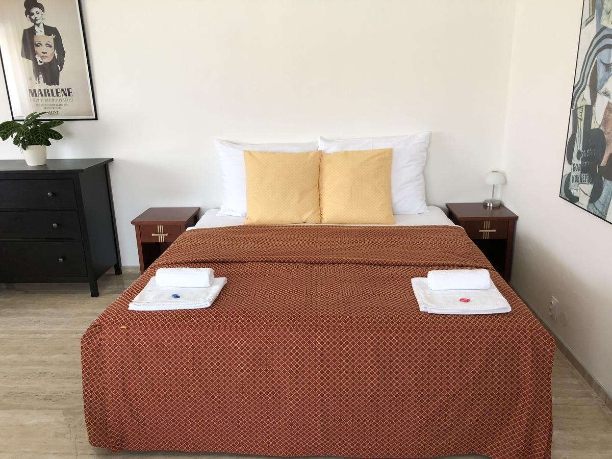 Apartman Za Radnici Valtice Zewnętrze zdjęcie