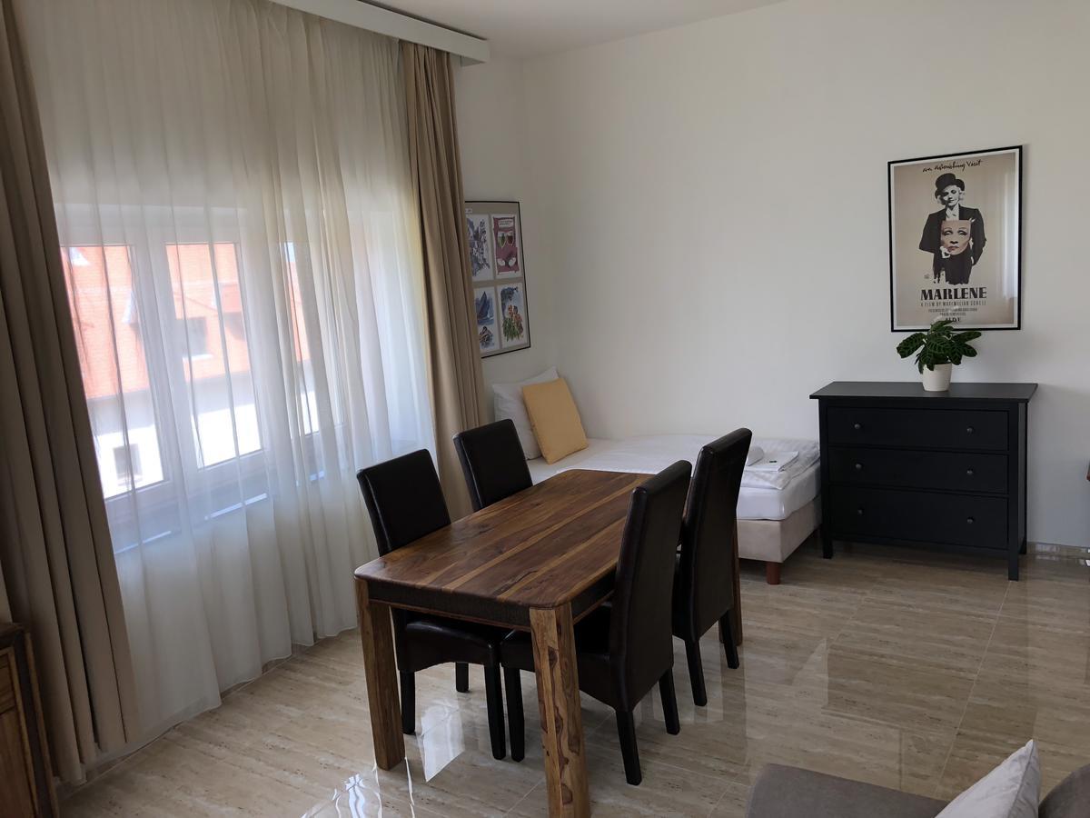 Apartman Za Radnici Valtice Zewnętrze zdjęcie